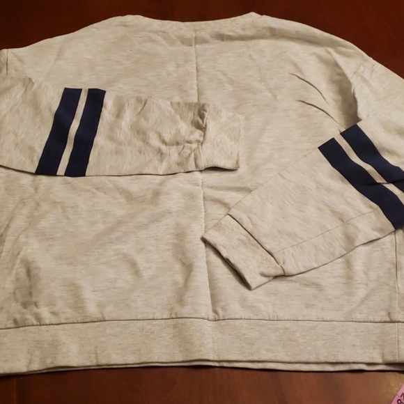 H&M Divided Girls Unite Crew Neck Sweatshirt NWOT - Picture 5 of 8